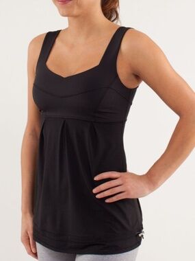 Lululemon Run: Tame Me Tank Sz 8 Black